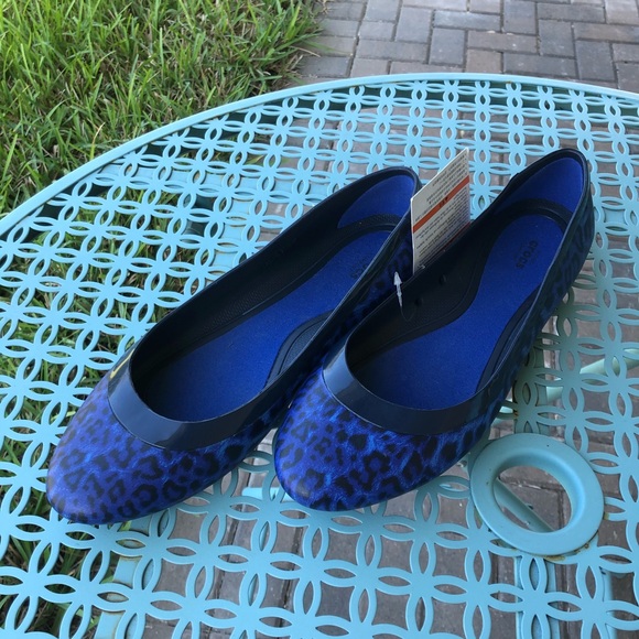 crocs lina shiny flat